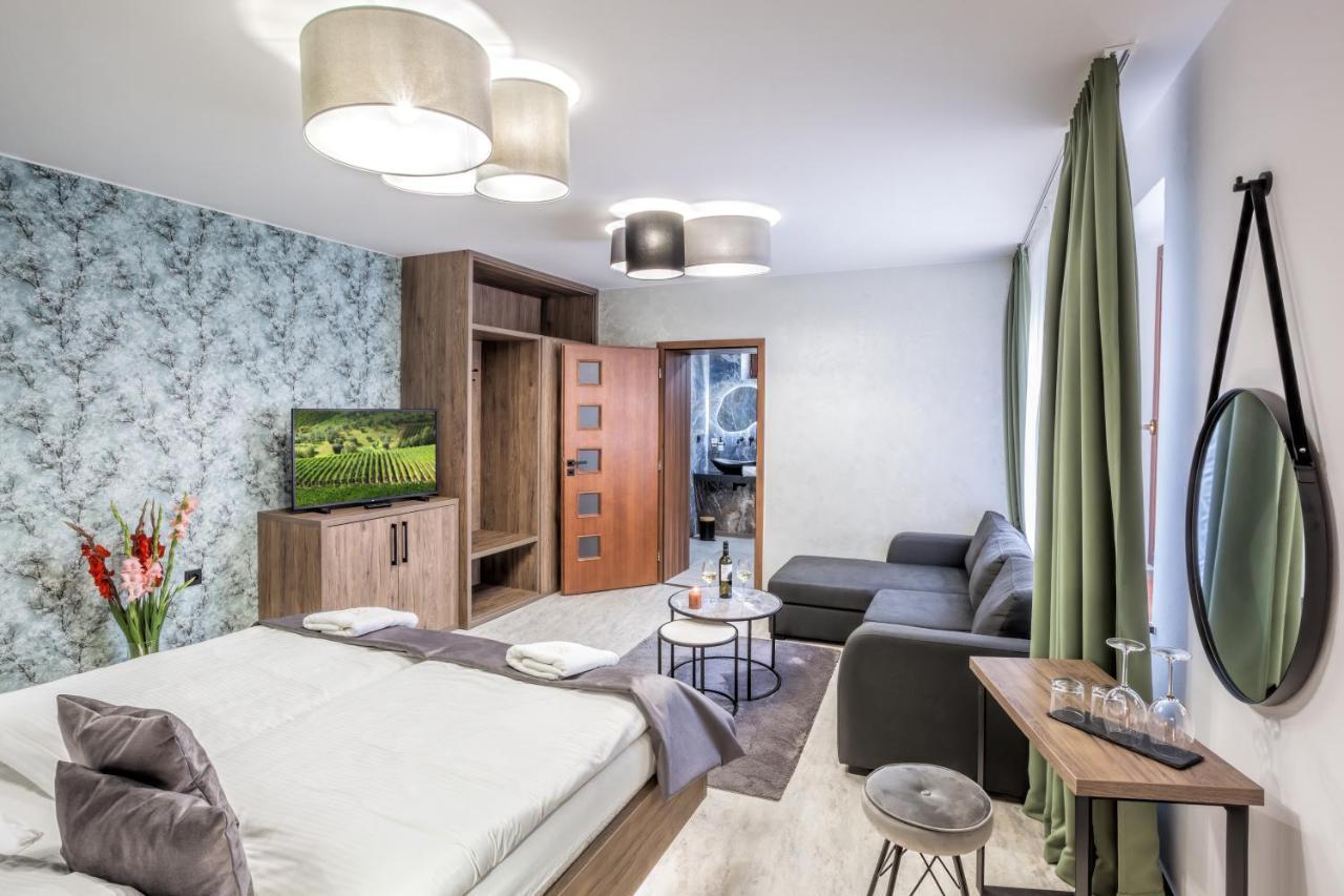 Hotel Beta Bzenec Kültér fotó