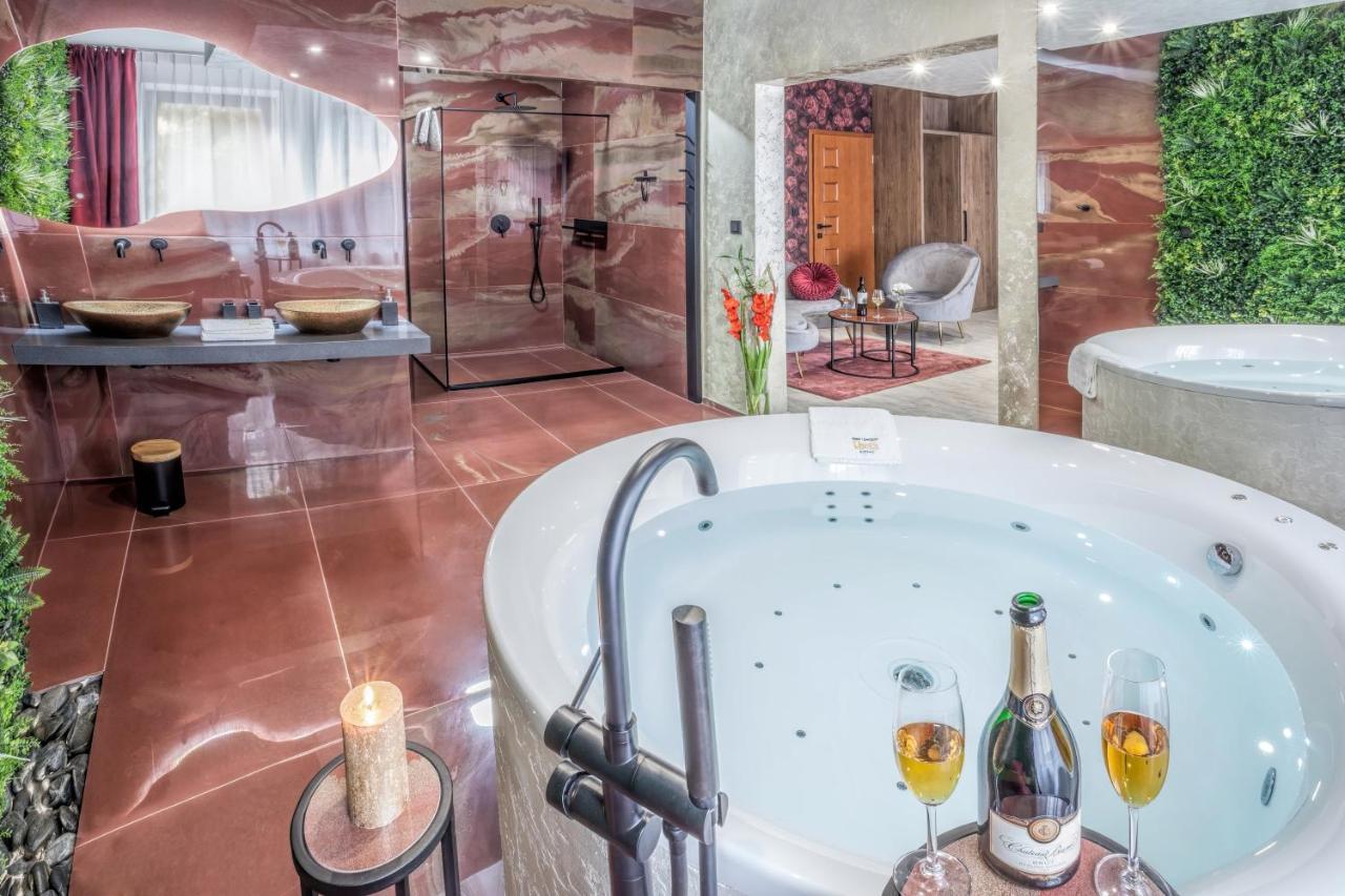 Hotel Beta Bzenec Kültér fotó