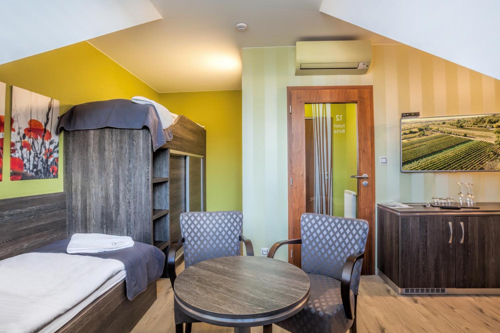 Hotel Beta Bzenec Kültér fotó